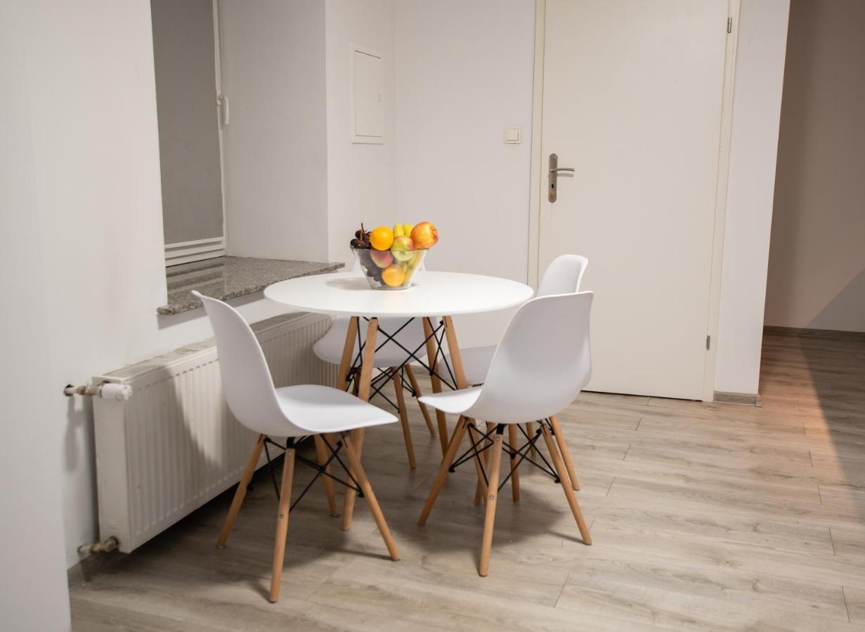 צ'סטוצ'ובה Apartament Krakowska מראה חיצוני תמונה